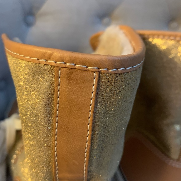 Tory Burch Benjamin camel and gold high top sneakers. Size 9 - Picture 9 of 15